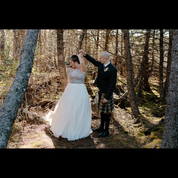 Hayley Paige Ellie Wedding Gown - Picture 6 of 12